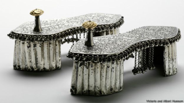 150611164520 shoes exhbition 624x351 victoriaandalbertmuseum