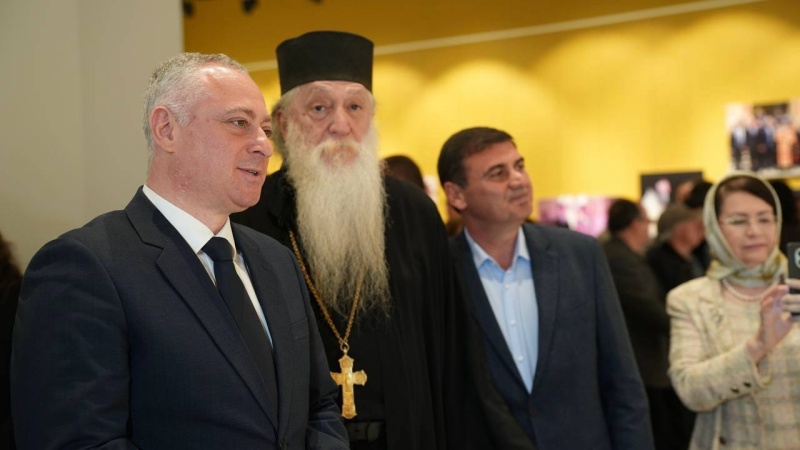 2ra21sixqllmdzgz4ucksg4x5qqq2uuz.jpg