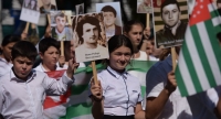 &laquo;БЕССМЕРТНЫЙ ПОЛК" ПРОШЕЛ ПО СУХУМСКИМ УЛИЦАМ