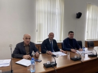 РАССМОТРЕН РЯД ЗАКОНОПРОЕКТОВ
