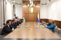 ПРЕЗИДЕНТ АБХАЗИИ ВСТРЕТИЛСЯ С ДЕПУТАТАМИ ГОСУДАРСТВЕННОЙ ДУМЫ