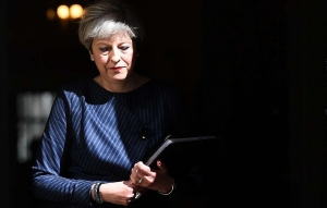 TELEGRAPH: 100 ПАРЛАМЕНТАРИЕВ-КОНСЕРВАТОРОВ СОБИРАЮТСЯ ЗАСТАВИТЬ МЭЙ ОТЛОЖИТЬ BREXIT