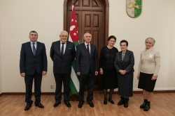 ВАЛЕРИЙ БГАНБА ВРУЧИЛ ВЫСШИЕ ГОСУДАРСТВЕННЫЕ НАГРАДЫ