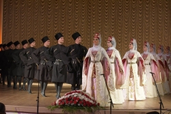 ГЛАВНЫЙ  ДИРИЖЕР И ДВА  СОЛИСТА ГОСАНСАМБЛЯ ПЕСНИ И ТАНЦА ЮЖНОЙ  ОСЕТИИ &laquo;СИМД&raquo; УДОСТОЕНЫ ПОЧЕТНОГО  ЗВАНИЯ &laquo;ЗАСЛУЖЕННЫЙ АРТИСТ РЕСПУБЛИКИ АБХАЗИЯ&raquo;
