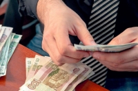 ПРАВИТЕЛЬСТВО ПОВЫСИЛО ЗАРПЛАТУ МЕДИКАМ И УЧИТЕЛЯМ