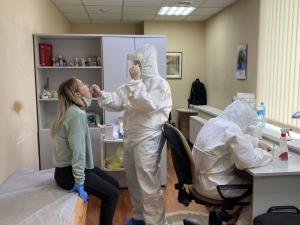 ДИАГНОЗ COVID-19 ПОДТВЕРЖДЕН У 294 ЧЕЛОВЕК