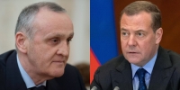 АЛЕКСАНДР АНКВАБ И ДМИТРИЙ МЕДВЕДЕВ ОБМЕНЯЛИСЬ ПОЗДРАВИТЕЛЬНЫМИ АДРЕСАМИ К НОВОМУ ГОДУ