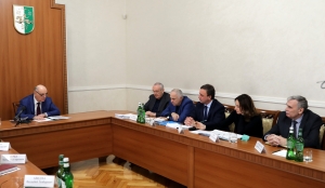 ЕЖЕНЕДЕЛЬНОЕ РАБОЧЕЕ СОВЕЩАНИЕ ПРЕЗИДЕНТА С РУКОВОДСТВОМ КАБИНЕТА МИНИСТРОВ И ПАРЛАМЕНТА