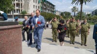 ВОЗЛОЖЕНИЕ ЦВЕТОВ К ПАМЯТНИКУ РОССИЙСКИМ МИРОТВОРЦАМ