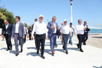 БАДРА ГУНБА И СЕРГЕЙ КИРИЕНКО ПОБЫВАЛИ НА НАБЕРЕЖНОЙ ГУДАУТЫ И ПОСЕТИЛИ ЗАВОД НАПИТКОВ &laquo;КРИСТАЛЛ&raquo;