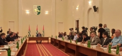 СОВЕЩАНИЕ У ПРЕЗИДЕНТА