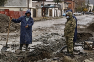 СТОЛИЧНАЯ АДМИНИСТРАЦИЯ ЗА СВОЙ СЧЕТ ПОДКЛЮЧИТ ДОМА ПО УЛИЦЕ ГУЛИА К НОВОМУ ВОДОПРОВОДУ