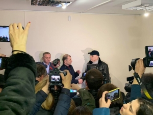 АДГУР АРДЗИНБА ПОЗДРАВИЛ АСЛАНА БЖАНИЯ С ПОБЕДОЙ НА ПРЕЗИДЕНТСКИХ ВЫБОРАХ