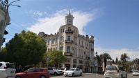 В АДМИНИСТРАЦИИ СУХУМА ВРЕМЕННО ПРЕКРАЩЕН ПРИЕМ ГРАЖДАН