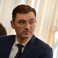 ЭКС-МИНИСТР КУЛЬТУРЫ ГУДИСА АГРБА ВЗЯТ ПОД СТРАЖУ