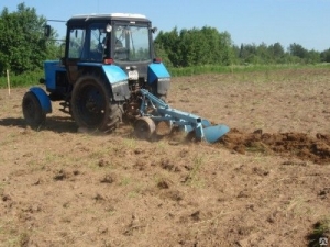 ЗА СЧЕТ БЮДЖЕТНЫХ СРЕДСТВ ВСПАХАНО  БОЛЕЕ 2,5 ТЫСЯЧ ГА ЗЕМЕЛЬ