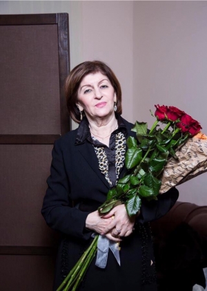 СЕГОДНЯ ДЕНЬ РОЖДЕНИЯ  ПЕРВОЙ АБХАЗСКОЙ ЭСТРАДНОЙ ПЕВИЦЫ, НАРОДНОЙ АРТИСТКИ АБХАЗИИ  ЛЮДМИЛЫ ГУМБА