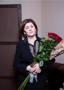 СЕГОДНЯ ДЕНЬ РОЖДЕНИЯ  ПЕРВОЙ АБХАЗСКОЙ ЭСТРАДНОЙ ПЕВИЦЫ, НАРОДНОЙ АРТИСТКИ АБХАЗИИ  ЛЮДМИЛЫ ГУМБА