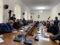 ПРОЕКТ ПОСТАНОВЛЕНИЯ ОБ ОСВОБОЖДЕНИИ РУКОВОДИТЕЛЕЙ ГЕНПРОКУРАТУРЫ, МВД И ПРОКУРАТУРЫ СУХУМА НЕ НАБРАЛ НЕОБХОДИМОГО КОЛИЧЕСТВА ДЕПУТАТСКИХ ГОЛОСОВ