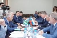 АЛЕКСАНДР АНКВАБ И МАКСИМ РЕШЕТНИКОВ ПРОВЕЛИ РАБОЧЕЕ СОВЕЩАНИЕ В СУХУМЕ