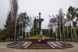 В СУХУМЕ ПОЧТИЛИ ПАМЯТЬ ВОИНОВ, ПОГИБШИХ В МАРТОВСКОМ НАСТУПЛЕНИИ