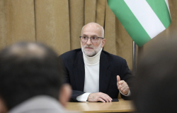 ВЛАДИМИР АЛАНИЯ ИЗБРАН НОВЫМ ПРЕЗИДЕНТОМ ФЕДЕРАЦИИ БАСКЕТБОЛА АБХАЗИИ