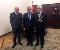 АБХАЗСКИЙ ПОЭТ ТЕРЕНТИЙ ЧАНИА ОТМЕЧАЕТ 80-ЛЕТНИЙ ЮБИЛЕЙ