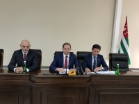 АБХАЗИЯ ПРЕДЛАГАЕТ НЕ РАСПРОСТРАНЯТЬ  ОГРАНИЧЕНИЯ НА ЗАМЕЩЕНИЕ ГОСУДАРСТВЕННЫХ И МУНИЦИПАЛЬНЫХ ДОЛЖНОСТЕЙ В РОССИИ ЛИЦАМИ, ИМЕЮЩИМИ НАРЯДУ С РОССИЙСКИМ И АБХАЗСКОЕ ГРАЖДАНСТВО