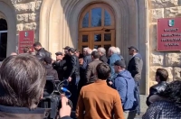 В НАСТОЯЩЕЕ ВРЕМЯ ИДЕТ СОВЕЩАНИЕ У СПИКЕРА ПАРЛАМЕНТА С УЧАСТИЕМ И.О. ПРЕЗИДЕНТА ВАЛЕРИЯ БГАНБА, РУКОВОДИТЕЛЕЙ СИЛОВЫХ ВЕДОМСТВ И ГРУППЫ ДЕПУТАТОВ