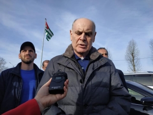 АСЛАН БЖАНИЯ ВЕРНУЛСЯ В АБХАЗИЮ