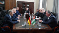 ЛАША АШУБА ПРОВЕЛ ВСТРЕЧУ С МЕЖДУНАРОДНЫМИ НАБЛЮДАТЕЛЯМИ