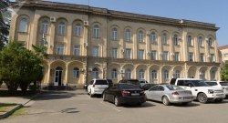 МИНИСТР ЗДРАВООХРАНЕНИЯ ЭДУАРД БУТБА ВСТРЕТИЛСЯ С ПАРЛАМЕНТАРИЯМИ
