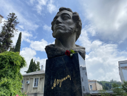 В ДЕНЬ РОЖДЕНИЯ ПУШКИНА