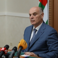 АСЛАН БЖАНИЯ: ЕСЛИ НЕФТЯНОЙ ПРОЕКТ ВОЙДЁТ В СТАДИЮ РЕАЛИЗАЦИИ, ИНТЕРЕСЫ АБХАЗСКОГО ГОСУДАРСТВА БУДУТ ЗАЩИЩЕНЫ В ПОЛНОМ ОБЪЕМЕ