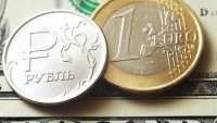 ДОЛЛАР И ЕВРО ОБНОВИЛИ МАКСИМУМЫ С МАРТА 2016 ГОДА