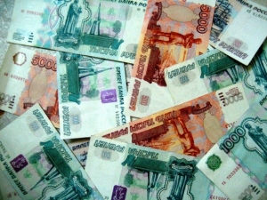 Рубль укрепился до максимума за две недели