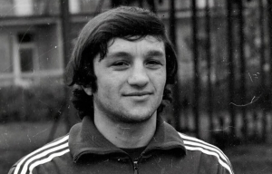 40 ЛЕТ НАЗАД ТРАГИЧЕСКИ ПОГИБ ИГРОК СБОРНОЙ СССР ВИТАЛИЙ ДАРАСЕЛИЯ