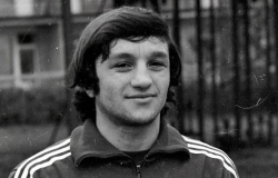 40 ЛЕТ НАЗАД ТРАГИЧЕСКИ ПОГИБ ИГРОК СБОРНОЙ СССР ВИТАЛИЙ ДАРАСЕЛИЯ