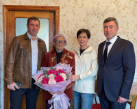 ВЕТЕРАНА ВОВ НОНУ МОЛ-ОГЛЫ ПОЗДРАВИЛИ С 82-Й ГОДОВЩИНОЙ СНЯТИЯ БЛОКАДЫ ЛЕНИНГРАДА