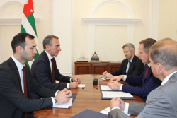 ОЛЕГ БАРЦИЦ ПОСЕТИЛ ПОСОЛЬСТВО РОССИИ В АБХАЗИИ