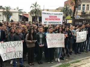 МАРИНА ГУМБА: МЫ ХОТИМ ВИДЕТЬ РЕАЛЬНУЮ БОРЬБУ С НАРКОДИЛЕРАМИ, РЕАЛЬНЫЕ СРОКИ НАКАЗАНИЯ ДЛЯ РАСПРОСТРАНИТЕЛЕЙ НАРКОТИКОВ