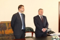 ПРЕМЬЕР-МИНИСТР БЕСЛАН БАРЦИЦ ПРЕДСТАВИЛ КОЛЛЕКТИВУ МИНИСТЕРСТВА ФИНАНСОВ НОВОГО МИНИСТРА ДМИТРИЯ СЕРИКОВА