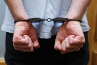 ЗАДЕРЖАН РАЗЫСКИВАЕМЫЙ ПО ПОДОЗРЕНИЮ В ГРАБЕЖЕ