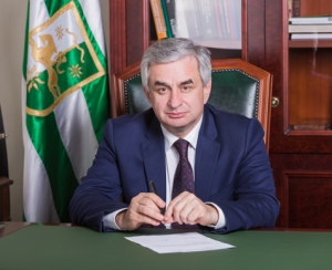 ПРЕЗИДЕНТ РАУЛЬ ХАДЖИМБА ВЫСТУПИЛ С ОБРАЩЕНИЕМ К НАРОДУ