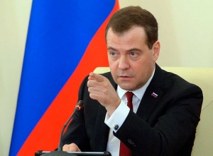 МЕДВЕДЕВ ПРИЗВАЛ ГОТОВИТЬСЯ К &laquo;ХУДШЕМУ СЦЕНАРИЮ&raquo; В ЭКОНОМИКЕ
