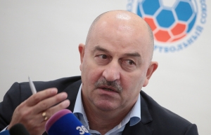 ЧЕРЧЕСОВ: СЕЙЧАС ГЛАВНАЯ ЗАДАЧА СБОРНОЙ РОССИИ ПО ФУТБОЛУ - ВЕРНУТЬ УВАЖЕНИЕ К СЕБЕ