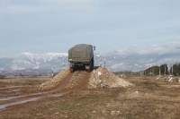 ВОДИТЕЛИ ЮВО ПРОХОДЯТ КУРСЫ ПО ЭКСТРЕМАЛЬНОМУ ВОЖДЕНИЮ ВОЕННОЙ ТЕХНИКИ
