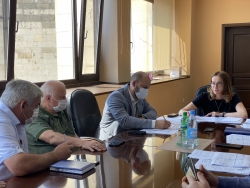 В МИНЭКОНОМИКИ АБХАЗИИ ПРОШЛО СОВЕЩАНИЕ ПО ИНВЕСТПРОГРАММЕ