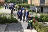АСЛАН БЖАНИЯ ПОЧТИЛ ПАМЯТЬ ВТОРОГО ПРЕЗИДЕНТА АБХАЗИИ СЕРГЕЯ БАГАПШ