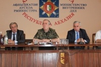 РАУЛЬ ХАДЖИМБА: ЗАРПЛАТА СОТРУДНИКОВ ГАИ ОСТАВЛЯЕТ ЖЕЛАТЬ ЛУЧШЕГО, НО ЭТОТ ФАКТ НЕ ПОЗВОЛЯЕТ ИМ УСТРАИВАТЬ АКЦИИ ПРОТЕСТА